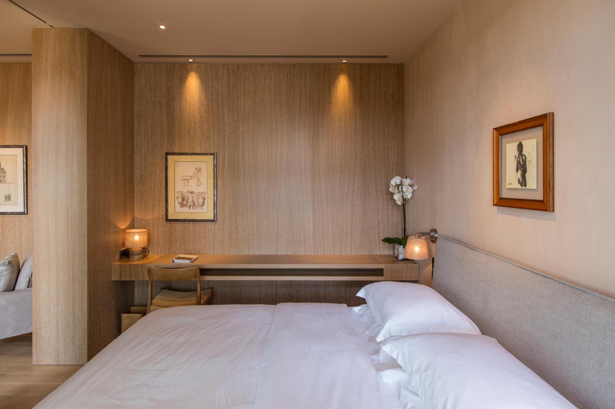 Deluxe Suite with Sea View