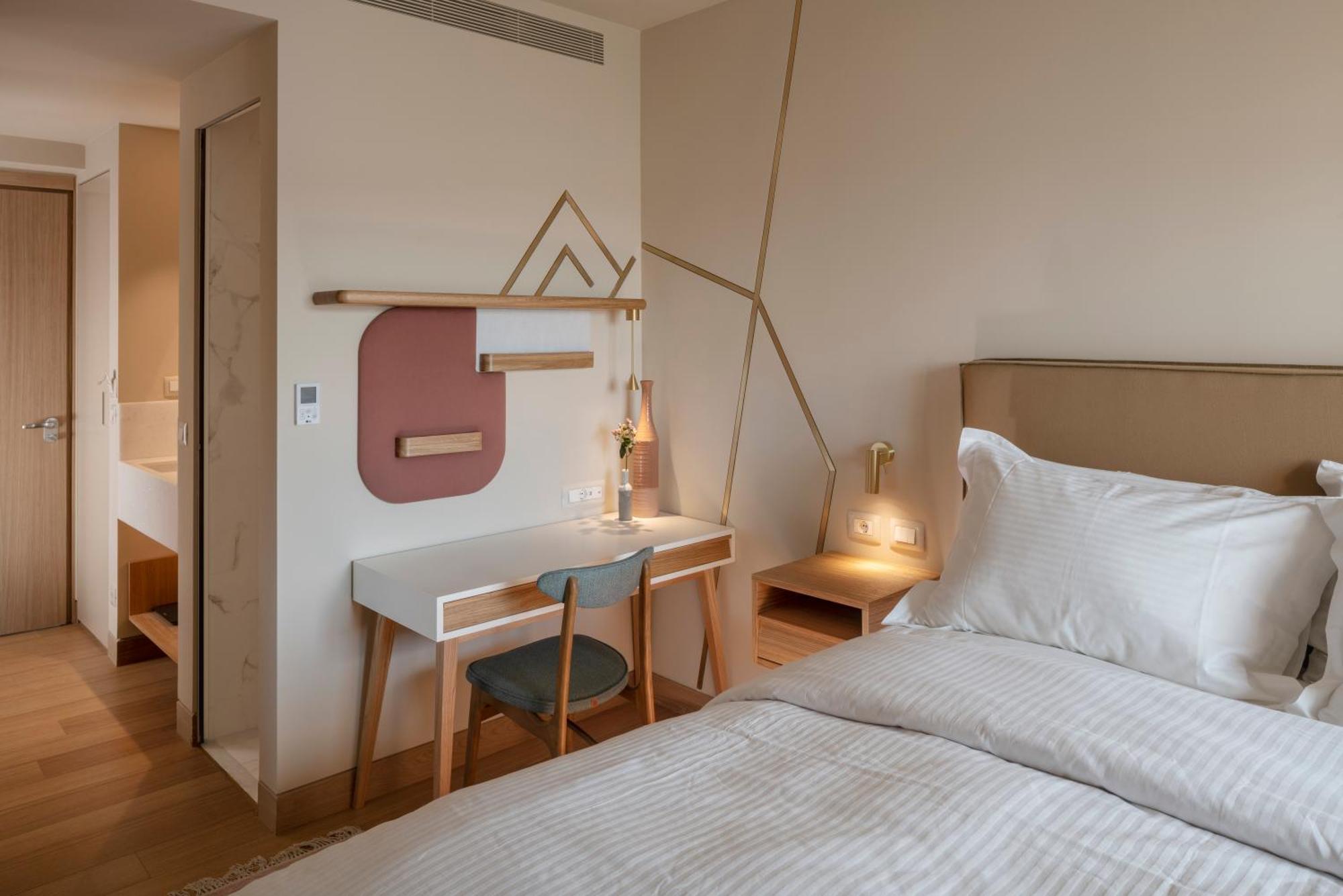 Budget Double Room,1580257957:JPEG