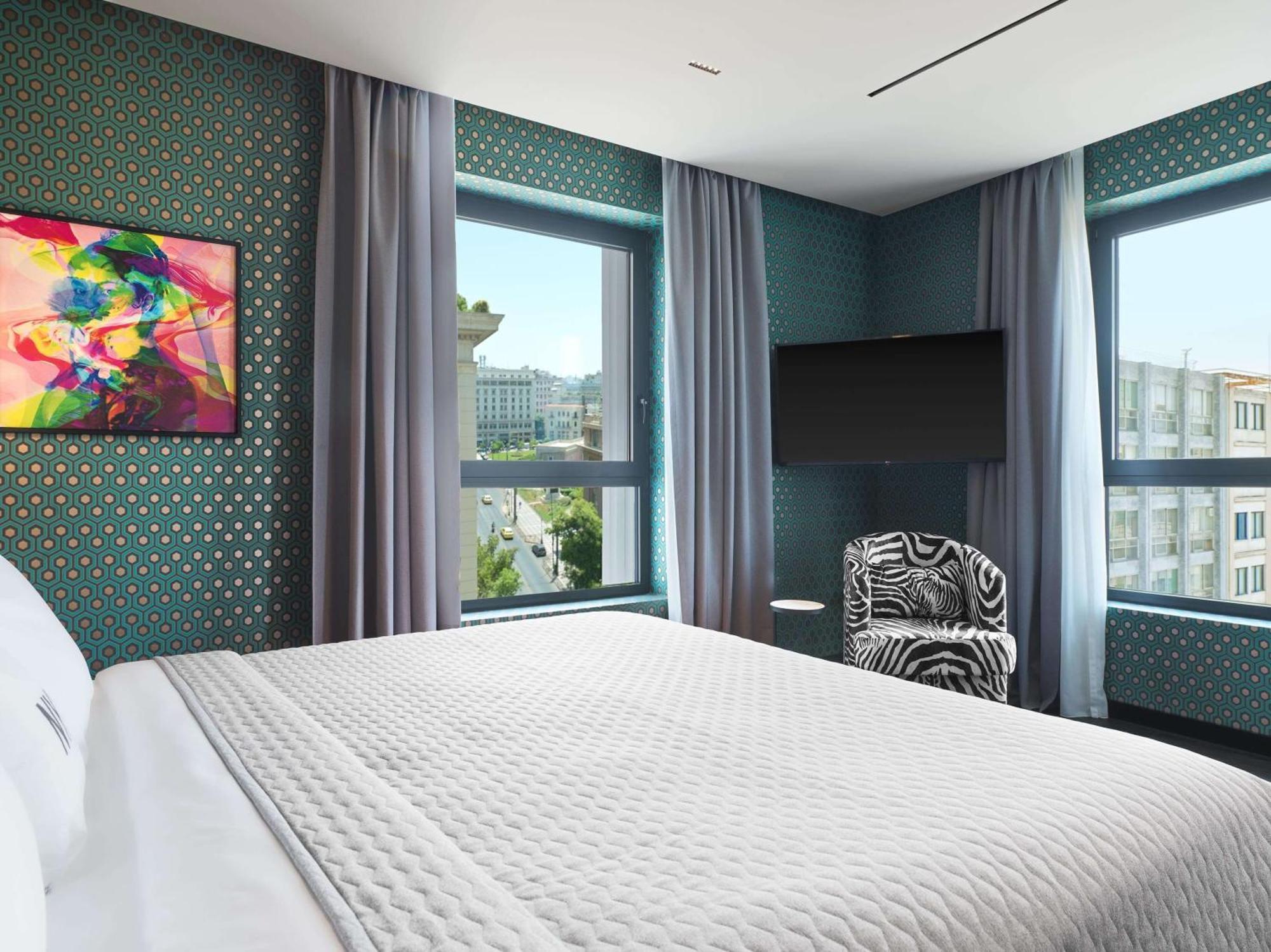 NYX Executive Suite – 3 Rooms Interconnected