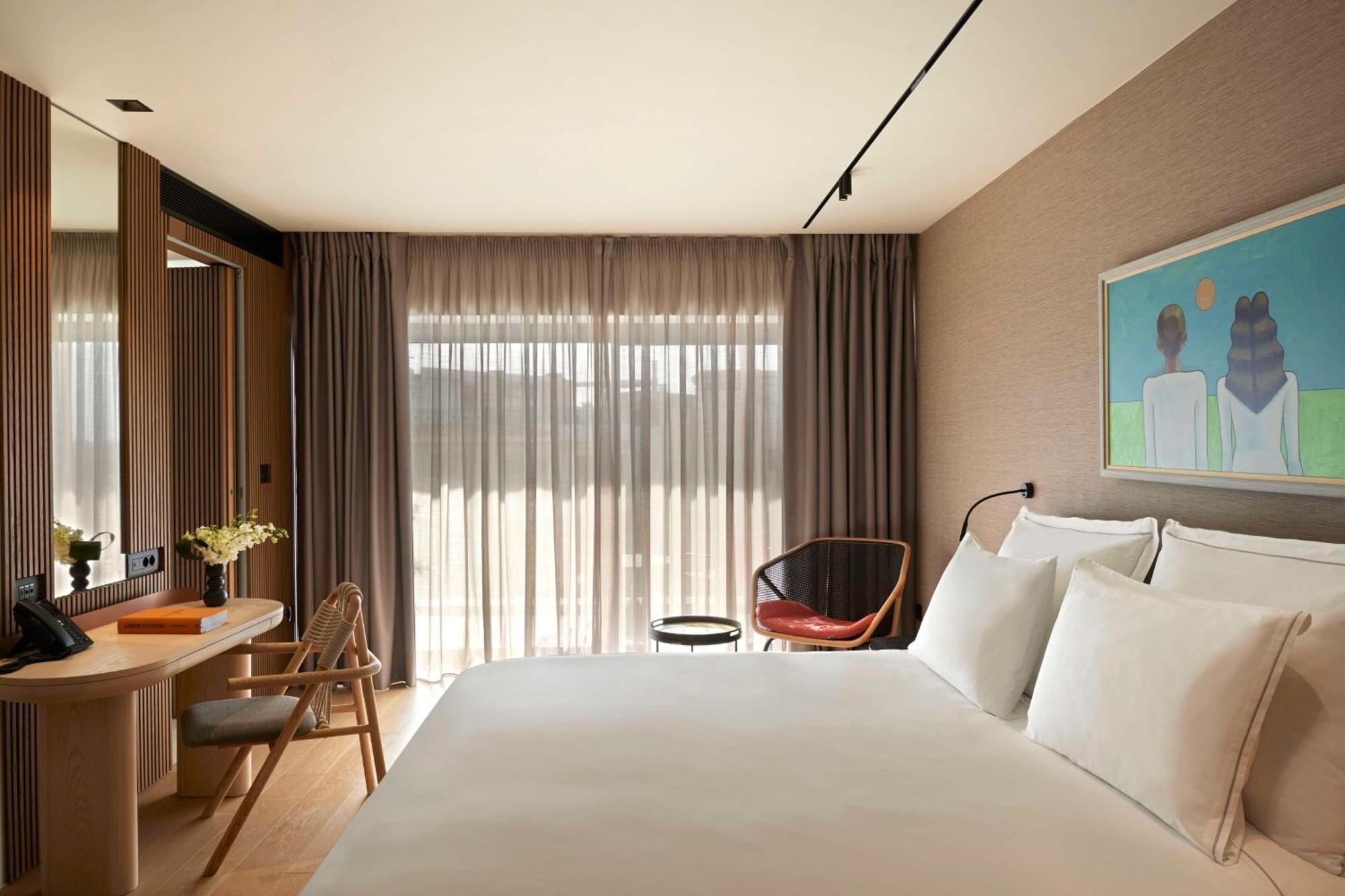 One Bedroom Suite City View